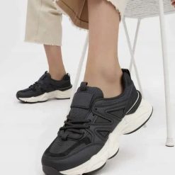 Buty sportowe damskie 1026-1201-DKB8218 (12par 36-41)