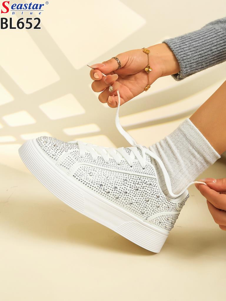 Buty Sportowe damskie 1026-4916-BL652 (12par∕36-41) biały