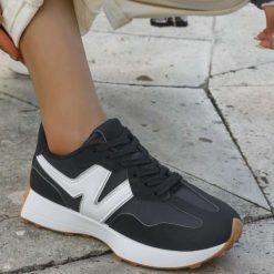 Buty Sportowe damskie 1026-5205-LA295 (12par∕36-41) czarny