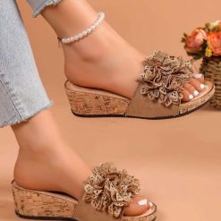 Klapki na Koturnie damskie 1026-5354-CK309 (12par∕36-41) khaki