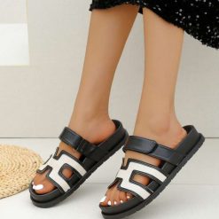 Klapki damskie 1026-5853-CK322 (12par∕36-41) czarny