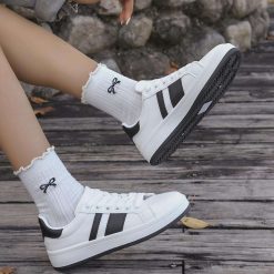 Buty Sportowe damskie 1026-6266-LA313 (12par∕36-41) biały